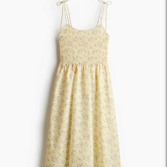 DIVIDED H&M Tie Shoulder Yellow Floral Smocked Sundress Womens Size M - Picture 2 of 14